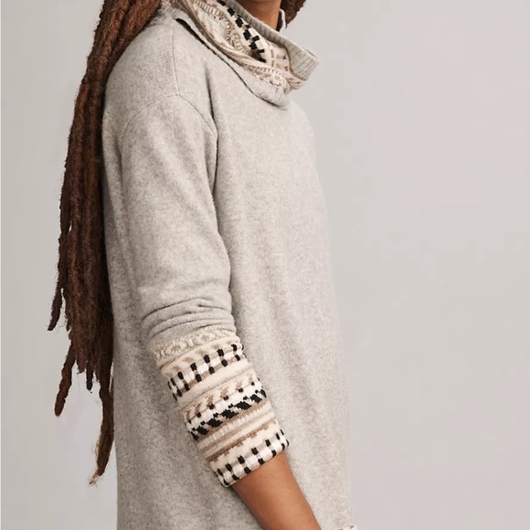 Sweater dress with removable turtle neck - Picture 2 of 3